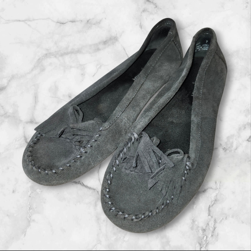 Minnetonka Moccasins - Picture 2 of 5